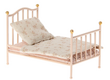 Maileg mouse bed pink